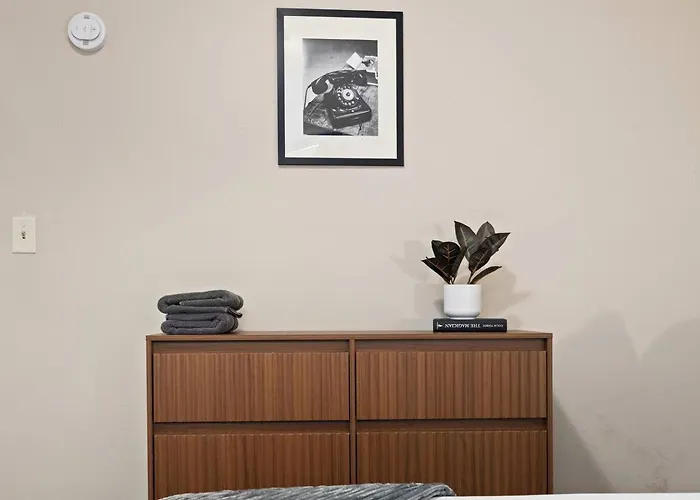 Midterm Gem - Near Downtown With Workspace Casa de férias Peoria